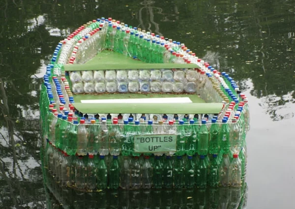 Recycling praktisch Plastikflaschen boot