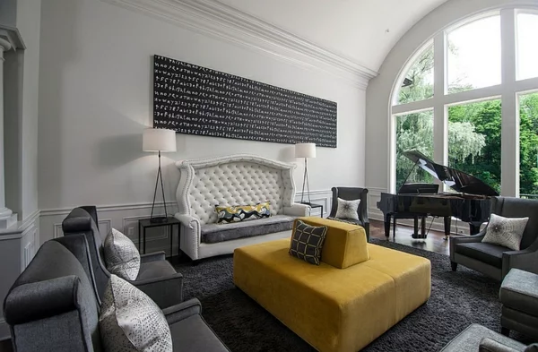 Wohnzimmer Farbgestaltung  gelb gepolstert sofa angenehm gemütlich