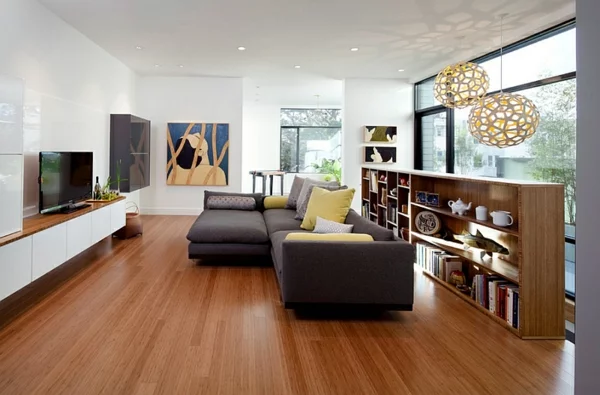 Wohnzimmer Farbgestaltung warm ambiente holzlack glanz