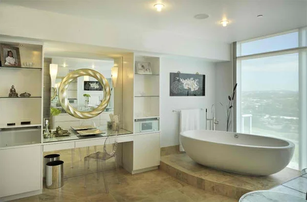 badezimmer badspiegel rund freistehende badewanne