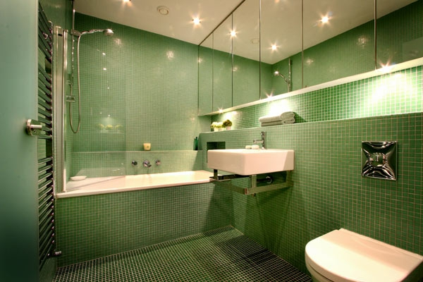 badmöbel einbauwanne badewanne einfliesen badezimmer fliesen grün