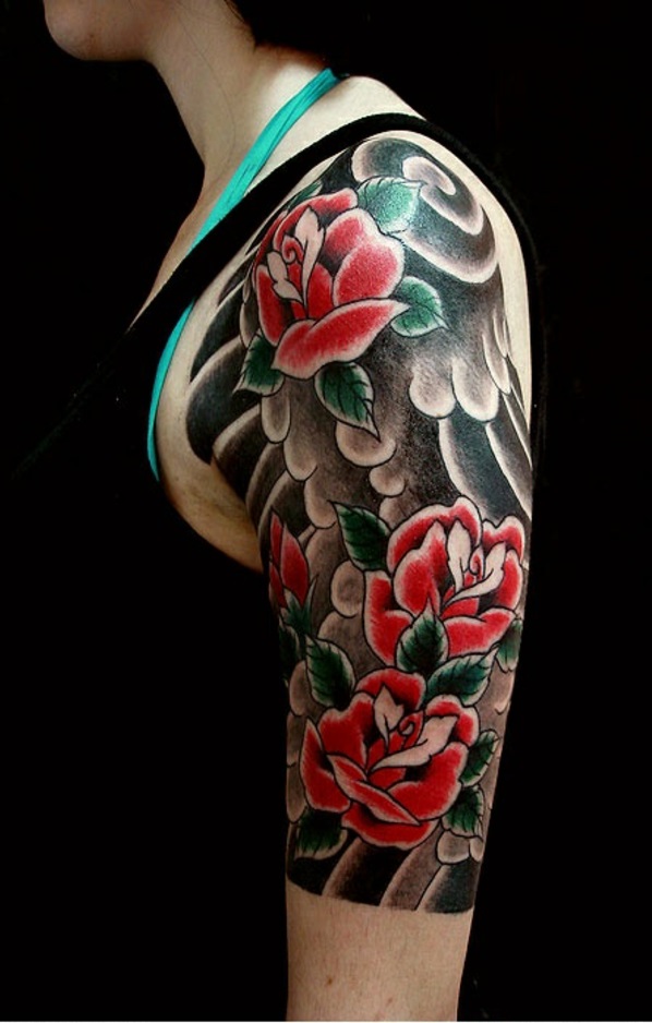 blumen tattoos bilder tattoo designs oberarm rote rosen