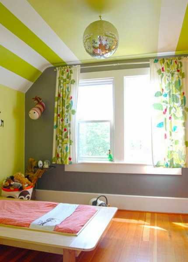 Featured image of post Kinderzimmer Wandfarbe Streifen : Um ihre ganz persönliche lieblingsfarbe zu erhalten, können sie diese auch selbst mischen.