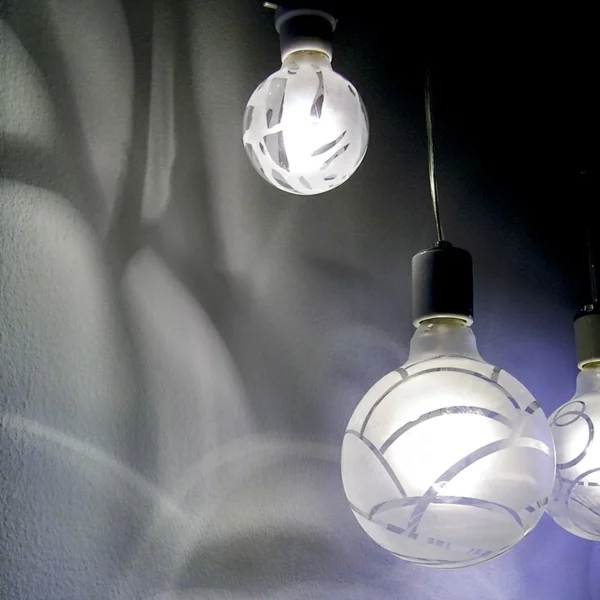lampe-glühbirnenform-diy-deko-mattiert-glas