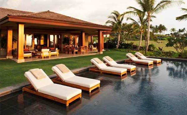 lounge möbel relax liegestuhl direkt am pool