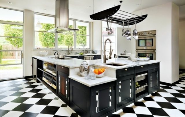 modulküchen designideen küche schwarz schachbrett boden