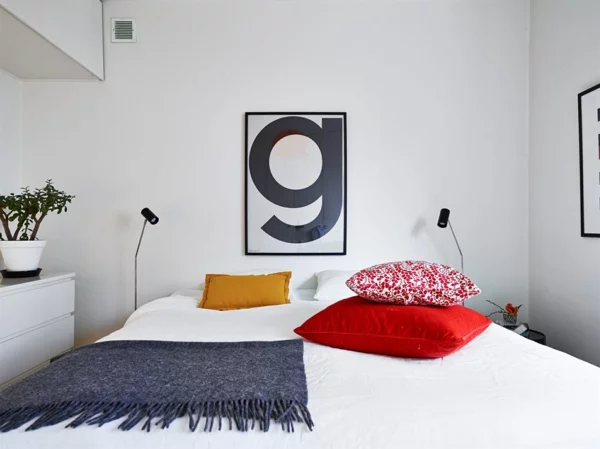 schlafzimmer einrichtungsideen skandinavisches design wandgestaltung ideen dekokissen