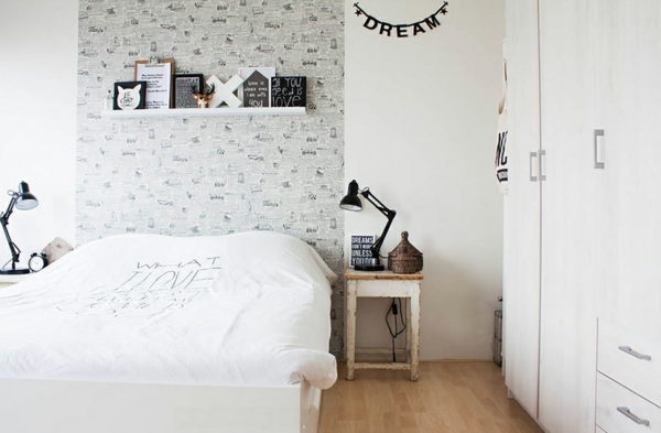 schlafzimmer ideen skandinavischer stil wandtapete bücherregal