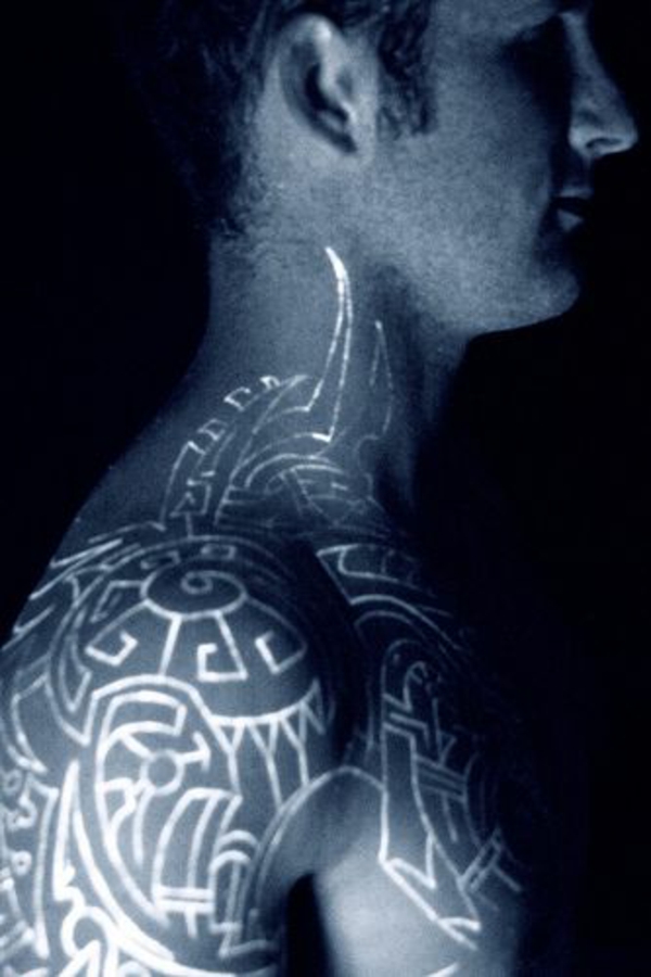tribal tattoos schwarzlicht tattoo
