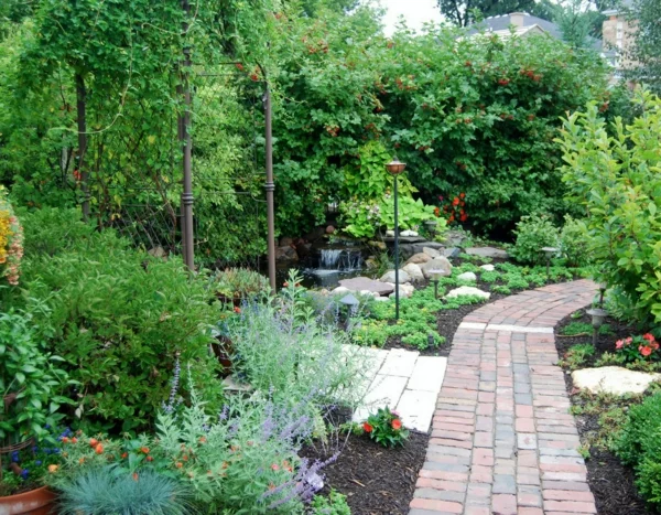 Gartengestaltung mit Steinen und Kies steinpflaster