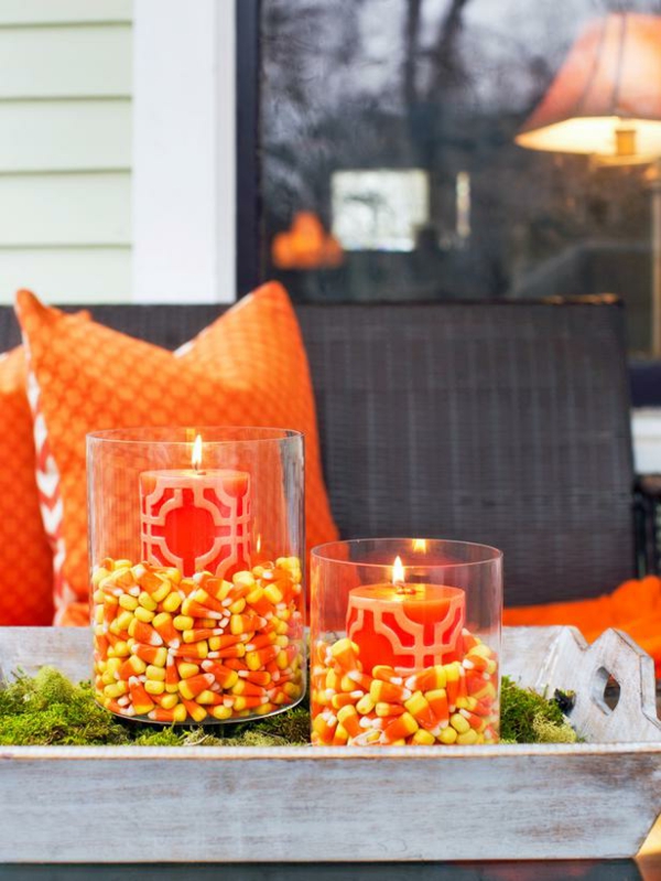 Halloween stoff sofa Dekoration kerzen kissen orange