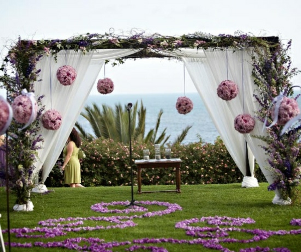 Hochzeitsdeko Blumenschmuck hängend gardinen