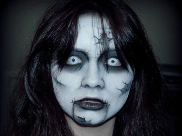 Horror Gesicht Schminken für Halloween helden