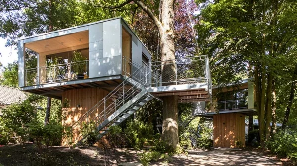 Magisches Baumhaus berlin baumhaushotel fassade