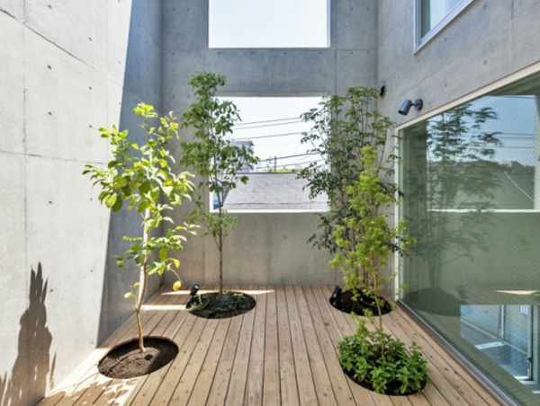 Zimmergarten im japanischen Haus topfpflanzen holz bodenbelag