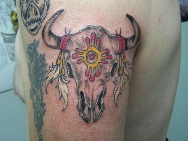 tattoos designs für männer tattoo stier motiv