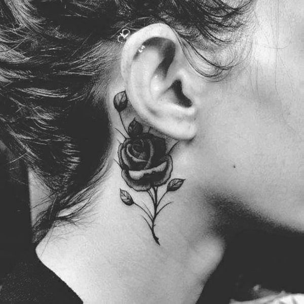 frauen tattoo hinterm ohr rose