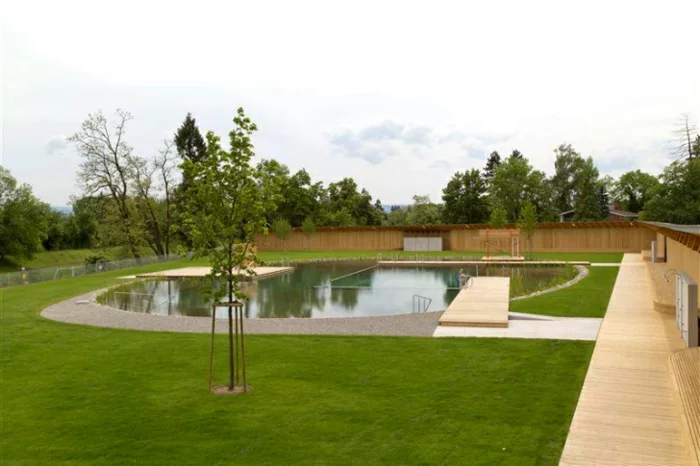 garten pool schwimmbad schweiz chlorfrei naturbad nachhaltiges design