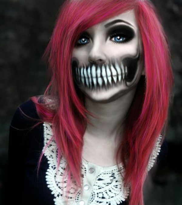 halloween schminken zombie schminktips schwarz weiß rothaarige