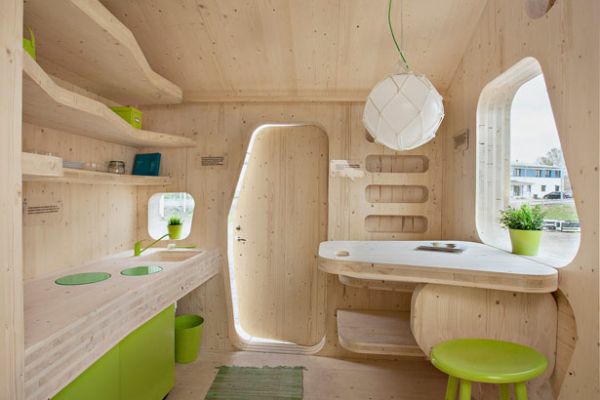 kleines holzhaus Studentenhaus Tengbom architekts wohnbereich küche holz