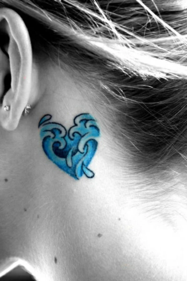 tattoos tattoo ohr blaues herz