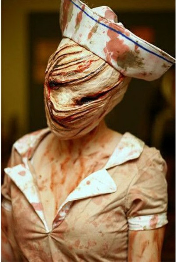 halloween kostüme schrecklich krankenschwester horror 