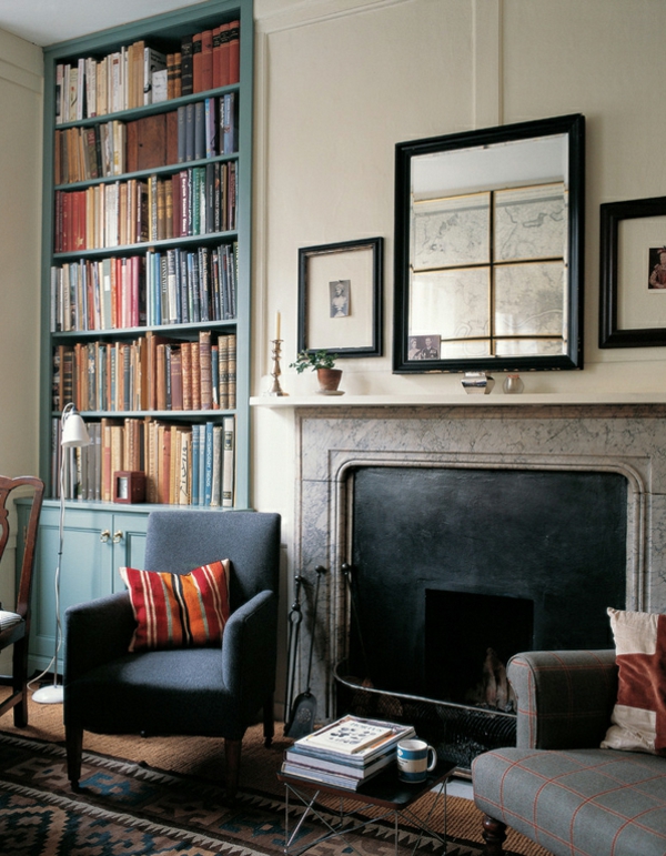wohnideen wohnzimmer landhausstil kamin englischer stil bücherregal holz hausbibliothek