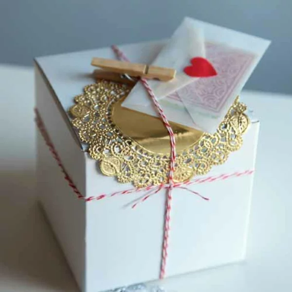 Geschenke goldene papier originell verpacken verpackung