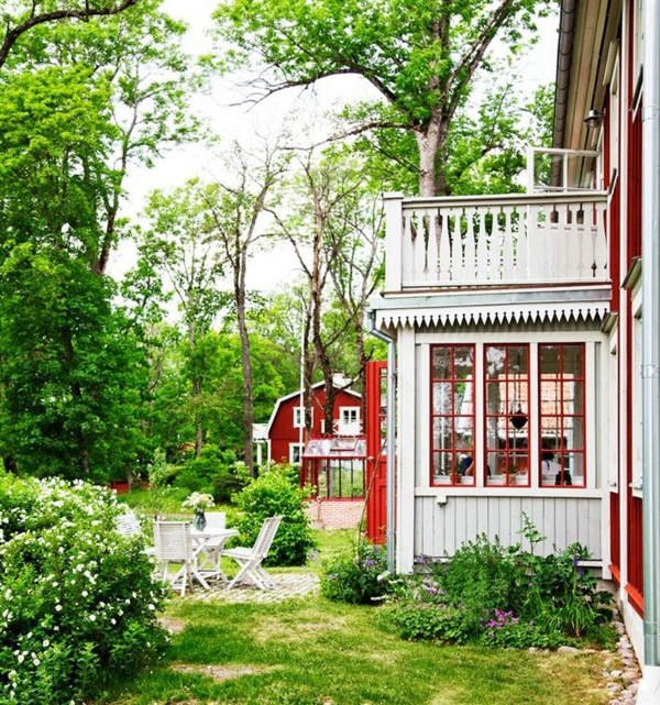 Hausanstrich Farbe - wäre eine rote Hausfassade etwas für Sie?