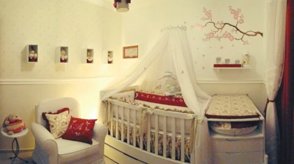 babyzimmer rot kissen bezug einrichten möbel babymöbel