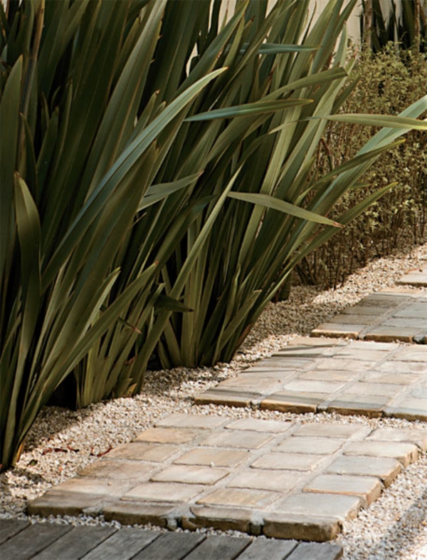 Gartengestaltungsideen - Wunderbarer Innenhof mit Wasserspiegeln