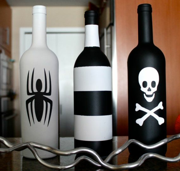 halloween deko ideen flaschen schwarz weiß