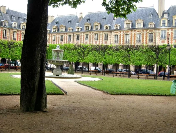 romantisches hotel paris Place des Vosges garten luxushotel