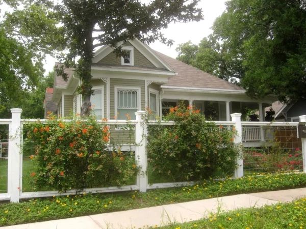 Fassadengestaltung Einfamilienhaus vorgarten gestalten vertikaler garten