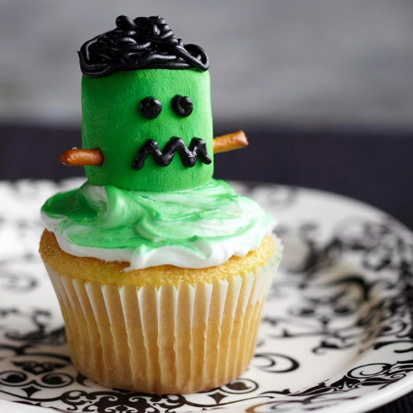 Grusel Muffins backen halloween gebäck cupcakes grüne außerirdischer