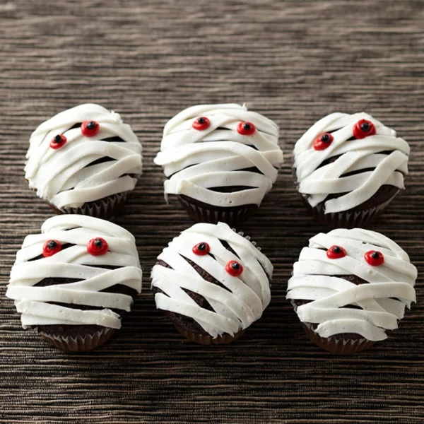 Grusel Muffins backen halloween gebäck cupcakes mumien