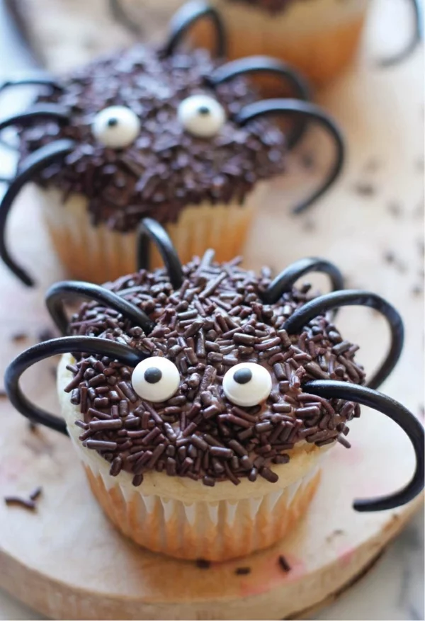 Grusel Muffins spinen cupekaces halloween gebäck Halloween Party Rezepte