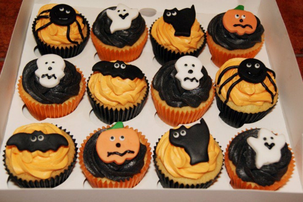 Halloween Party Rezepte Grusel Muffins backen gespenster halloween gebäck
