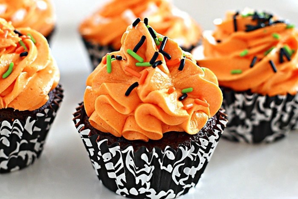 Halloween Party Rezepte halloween gebäck cupcakes rezept Grusel Muffins orange