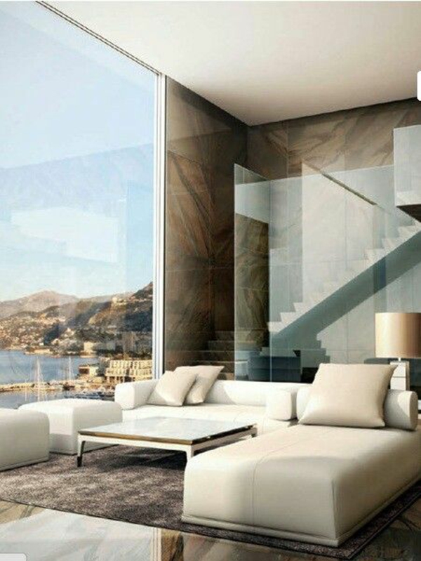 Moderne Wohnzimmermöbel sonnig