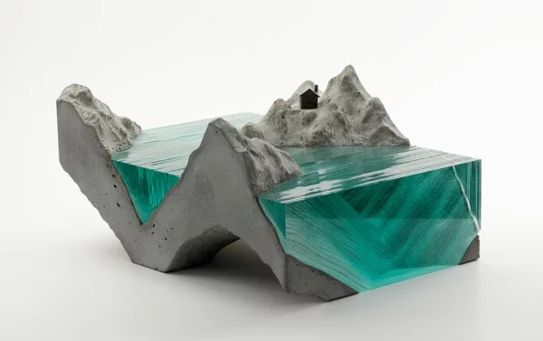 Skulpturen wasserklar türkis blau grün Glas meer ozean wellen haus