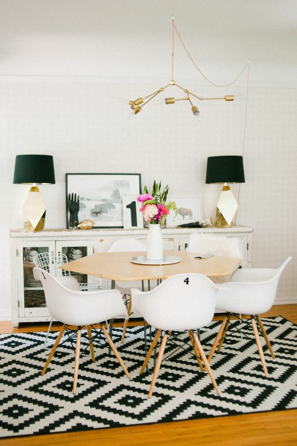 Stühle Esstisch holz modern teppich muster