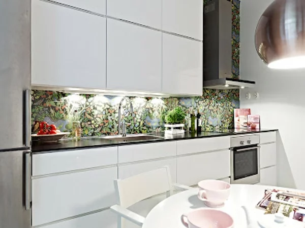 fliesenspiegel glas glänzend küchenrückwand spritzschutz küche blumenmuster
