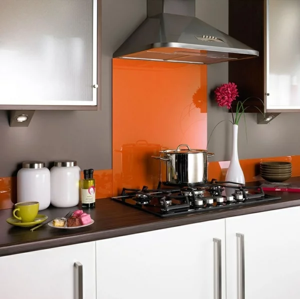 fliesenspiegel küche glas küchenrückwand spritzschutz küche glaswand orange