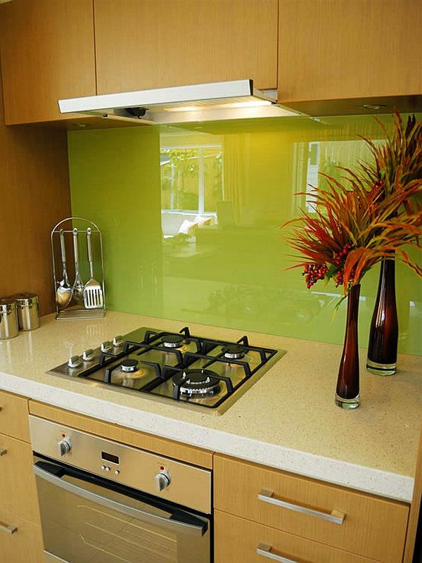 glas küchenrückwand fliesenspiegel glaswand küche grün spritzschutz küche