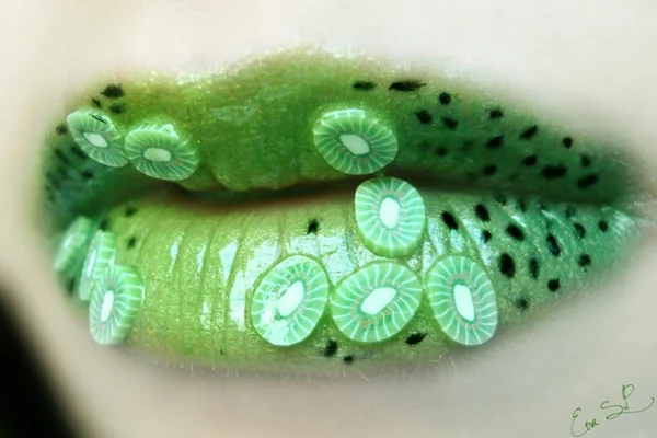 halloween schminke lippen kiwi