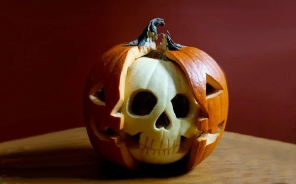 erschreckende Komposition Halloween Kürbis Schnitzvorlagen Kürbis Gesicht basteln und Totenkopf