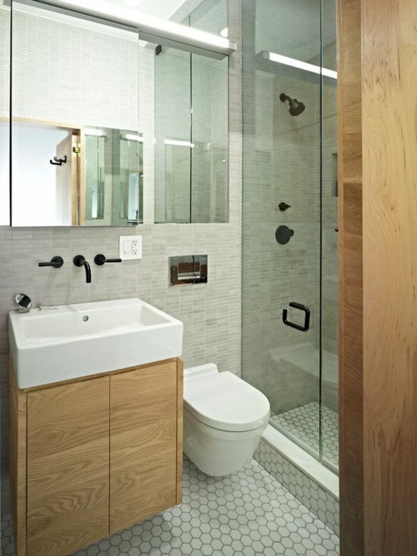 klein bad fliesen dusche badgestaltung moderne badezimmer ideen holzmöbel