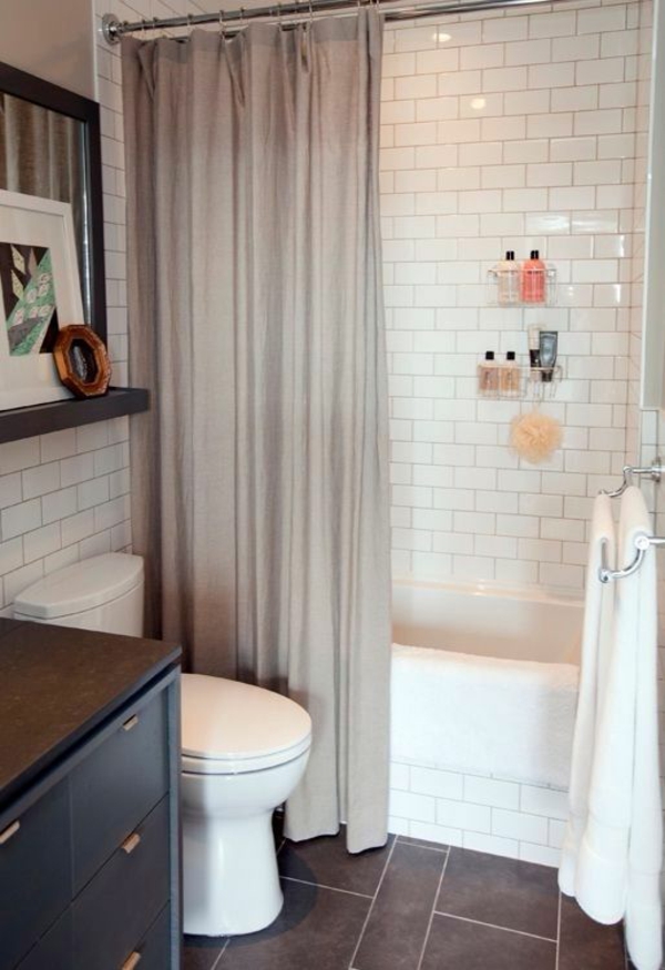 klein bad fliesen dusche duschvorhang badgestaltung moderne badezimmer ideen