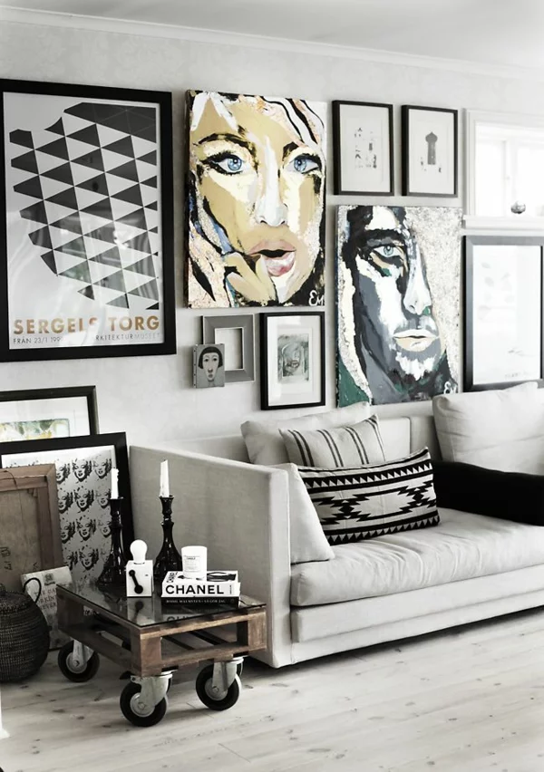 kreative wandgestaltung wohnzimmer wandgemälde sofa popart stil popkunst